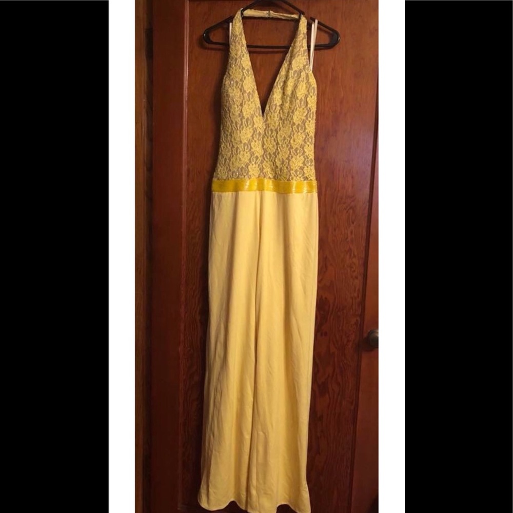 Jovani Jumpsuit Yellow Size 4 $50